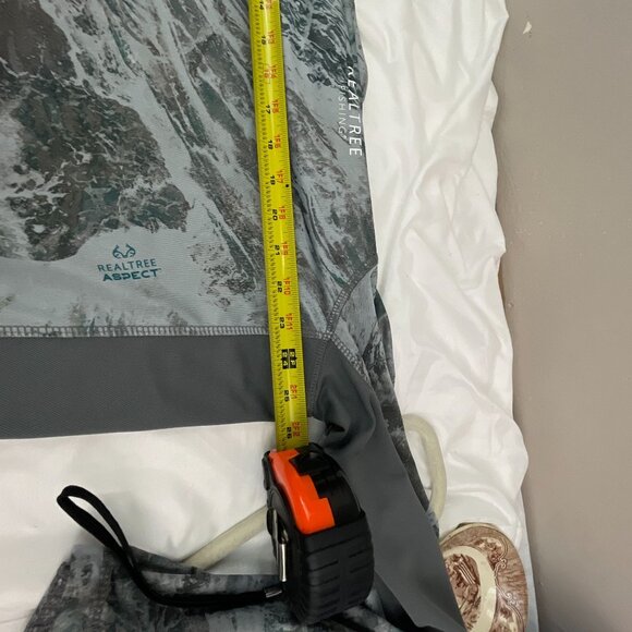 Realtree Fishing Men's Camo Long Sleeve Shirt Gray Green Outdoor Gorpcore - Picture 8 of 8